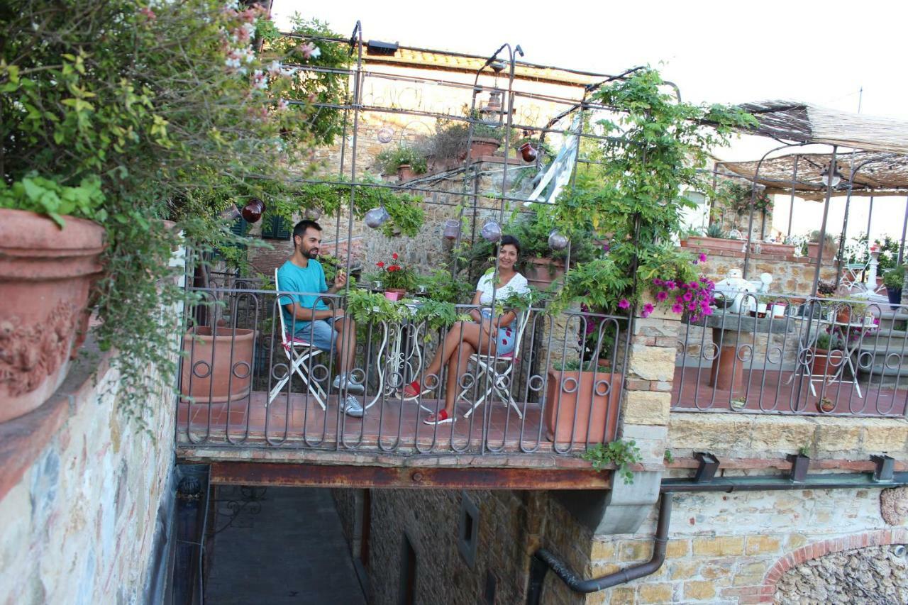 Le Terrazze Del Chianti B&B Residenza D'Epoca E Di Charme San Donato in Poggio Exterior foto